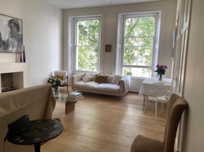 Beautiful Hyde Park Flat